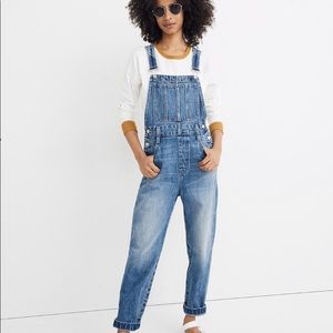 Madewell Straight-Leg Overalls in Hickory Wash